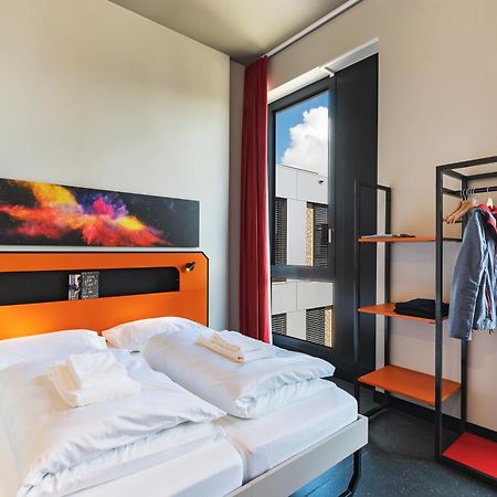Meininger Hotel Geneve Centre Charmilles Exterior photo